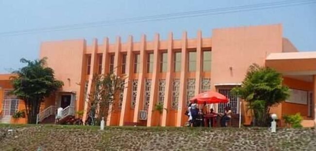 Amphitéatre_NGUEMBI_MBINA_de_l’université_Omar_BONGO_Libreville_Gabon Amphitéatre_NGUEMBI_MBINA_de_l'université_Omar_BONGO_Libreville_Gabon